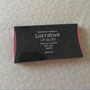 Younique lipgloss trial size